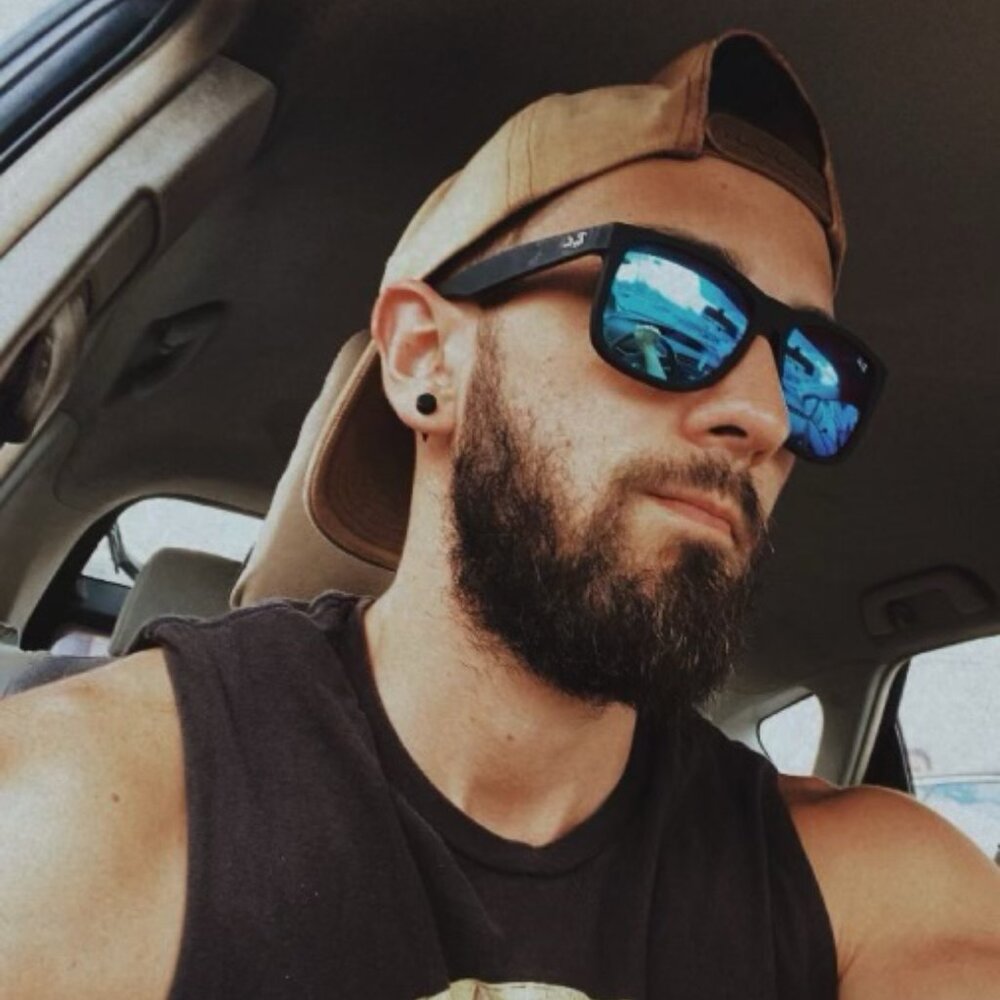 Meet your Posher, Troy